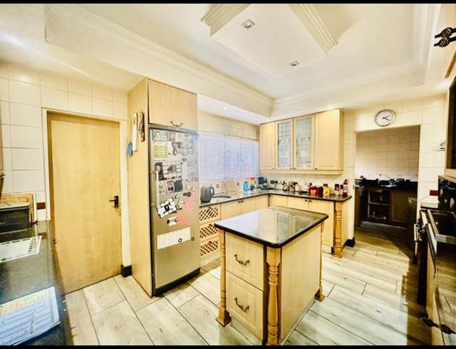 3 BEDROOM HOUSE FOR SALE IN VANDERBIJLPARK SE 2